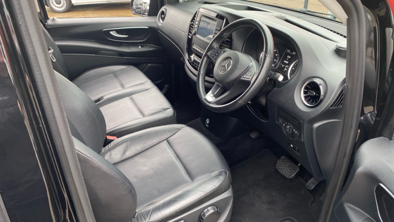 Mercedes-Benz Vito Tourer L3 Diesel Rwd 114 CDI Select 9-Seater 9G-Tronic